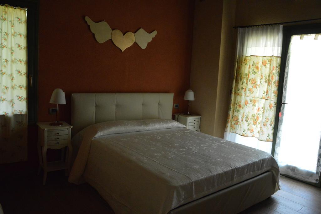 קסטיליונה דיי פפולי B&B La Piazzetta מראה חיצוני תמונה