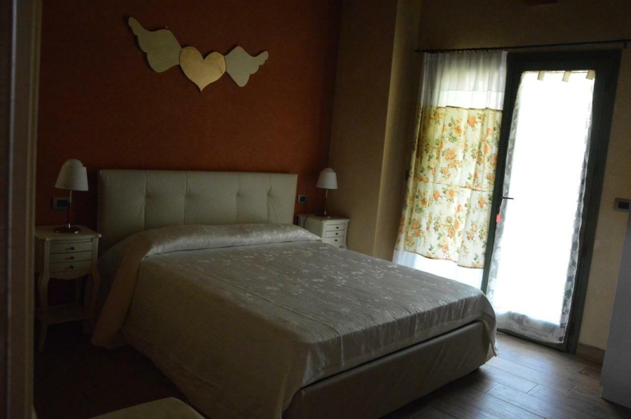 קסטיליונה דיי פפולי B&B La Piazzetta מראה חיצוני תמונה